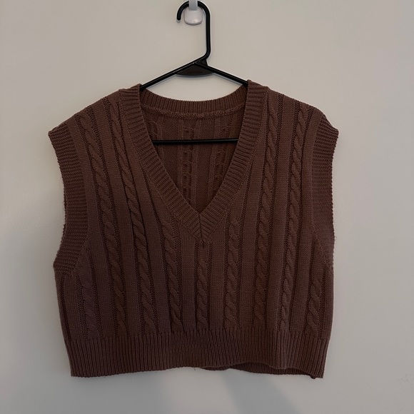 Sweater vest - Picture 2 of 5